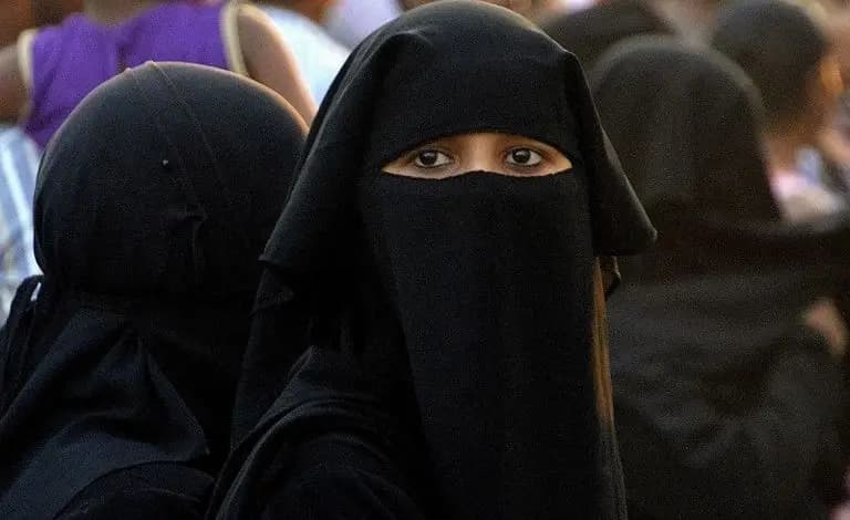 حظر النقاب في مدارس مصر