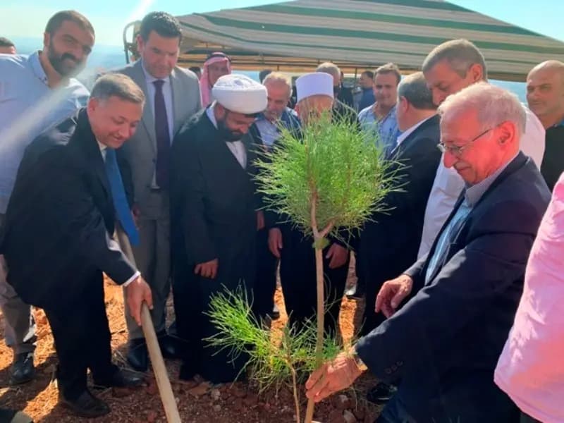 الحاج حسن يرعى حملة تشجير في كفرتبنيت