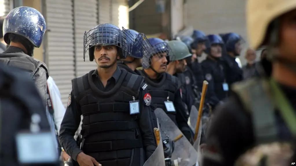 52 قتـ.ـيلًا بهجوم انتحـ.ـاري في باكستان
