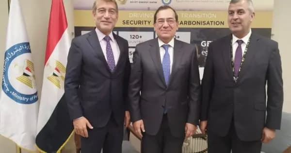 فياض التقى وزير النفط المصري والطاقة الاردني و جرت مباحثات في شؤون الطاقة المشتركة