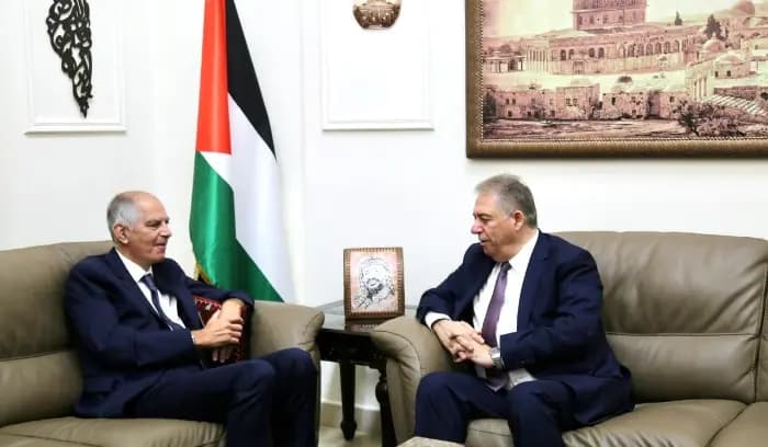 دبور يستقبل السفير الفرنسي.. وهذا ما جرى بحثه