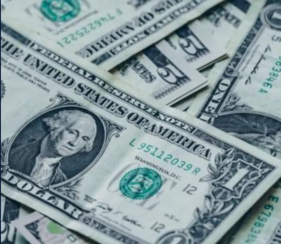 كيف افتتح سعر صرف الدولار لليوم الأربعاء؟