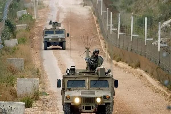 "تحسّبًا لأي طارئ".. تعزيزات إسرائيلية على الحدود مع لبنان