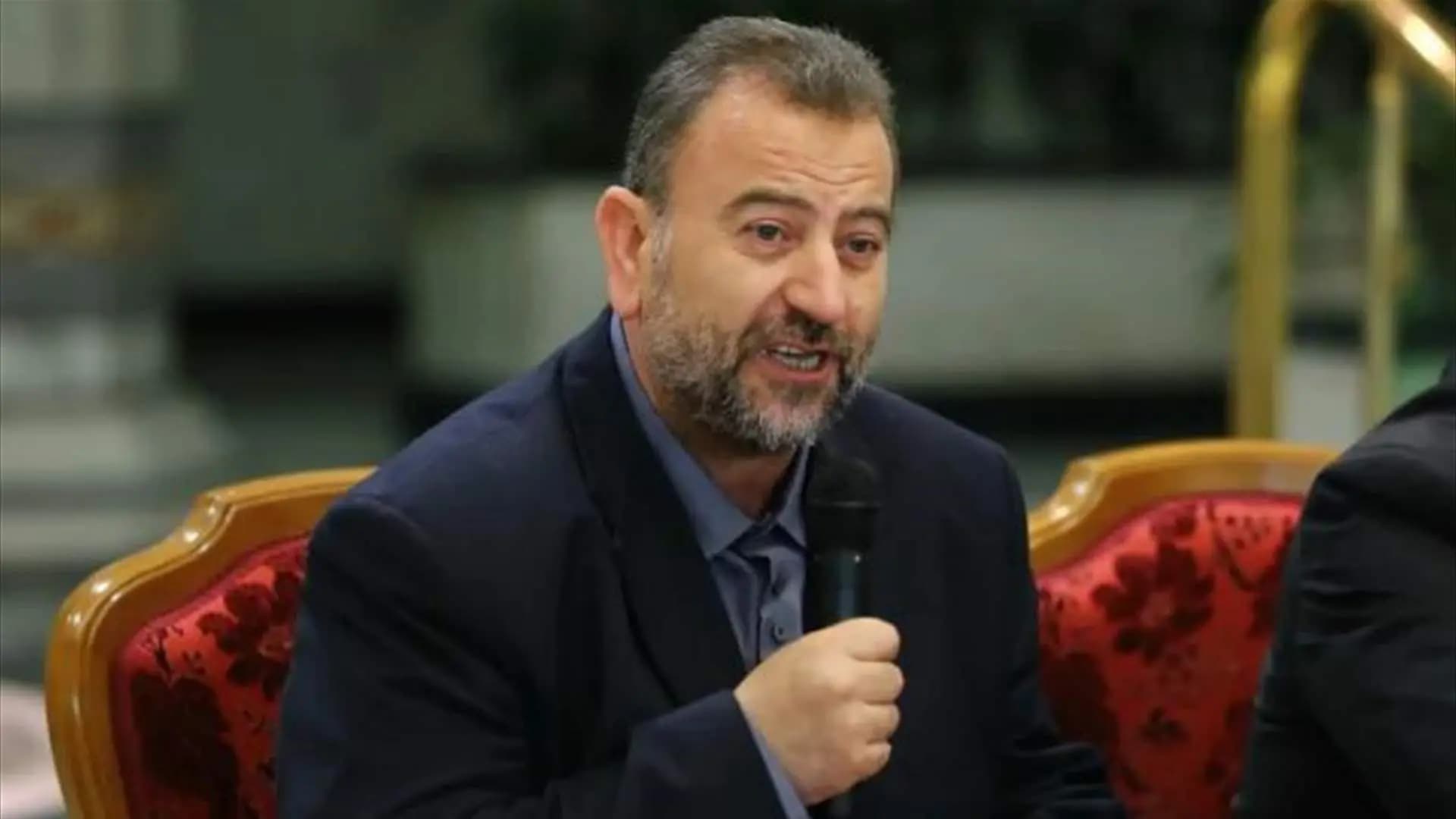 العدو يداهم قرية القيادي في حماس