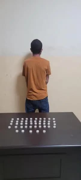 في المحمرة.. توقيف مروج مخدرات