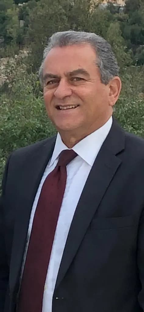 وفاة النائب الكندي اللبناني الأصل محمد عميري