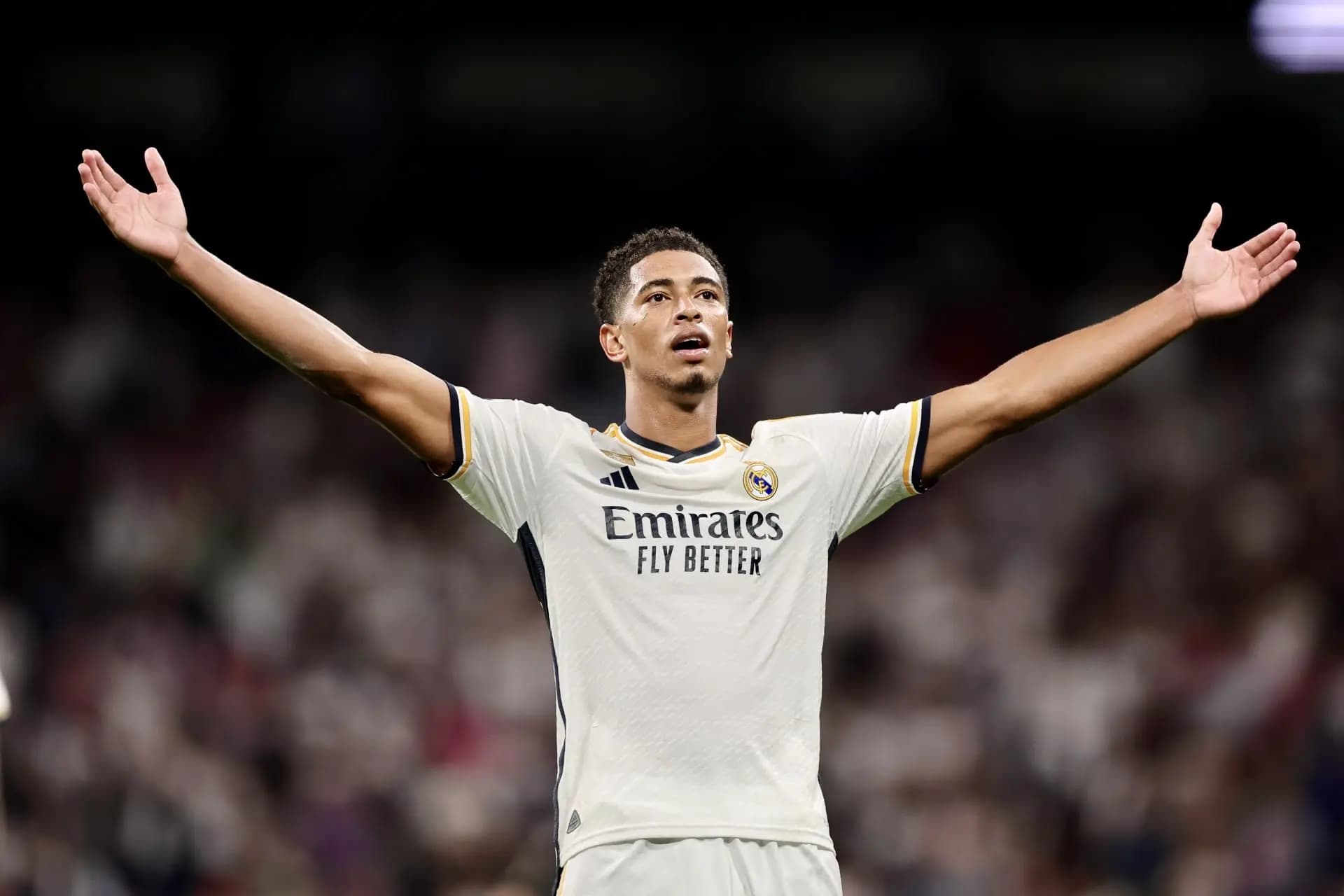 بيلينغهام يقود ريال مدريد بتألق