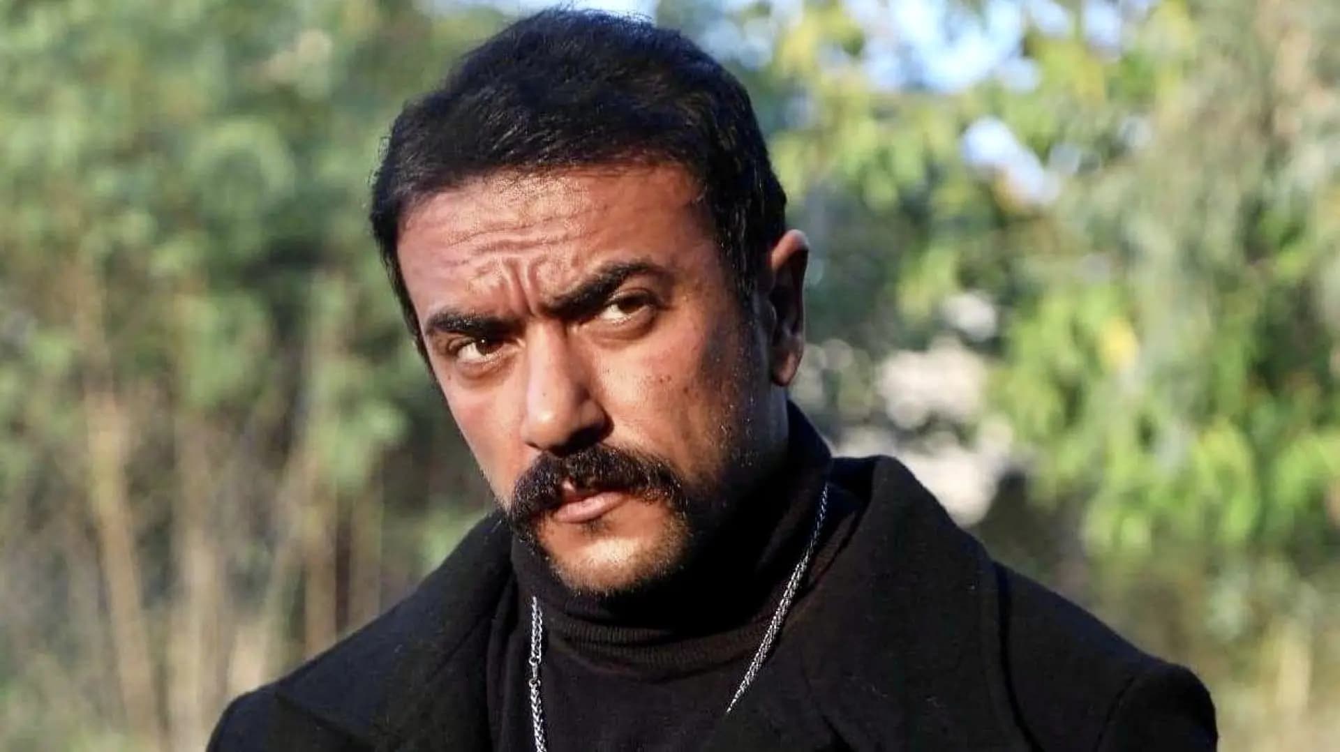 العوضي يدعو لمقاطعة المنتجات الأمريكية