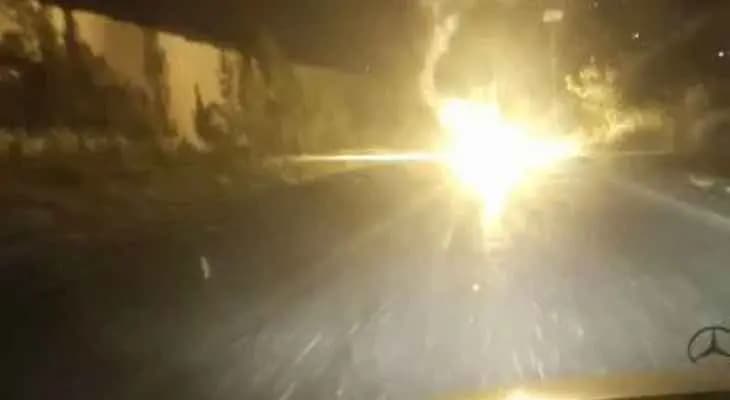 !قنابل مضيئة فجرا فوق بوابة فاطمة