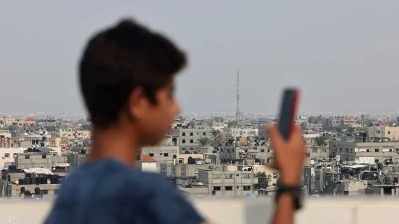 مجدّداً.. انقطاع كامل للإنترنت والاتصالات في غزة