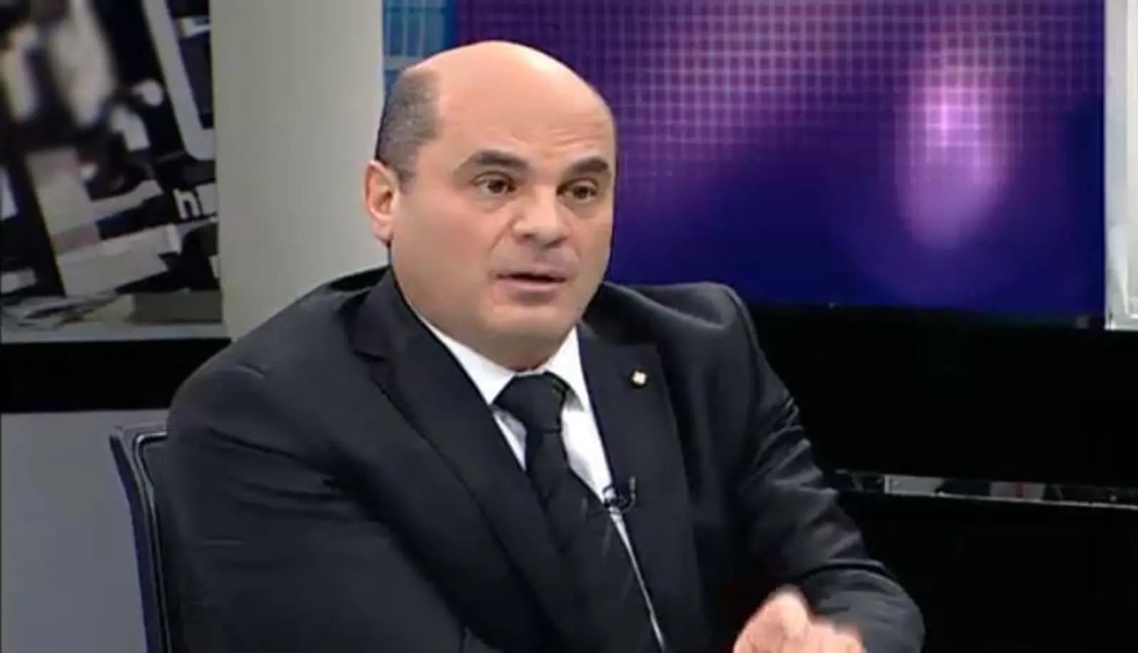 أفرام عن التهويل في لبنان: ويل لأمة كل شخص فيها خبير