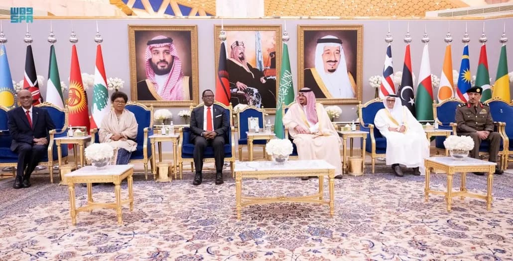 "انتهاك للقانون الدولي"..القمة السعودية الأفريقية تدعو لإيقاف الهجمات "الإسرائـ.يلية"