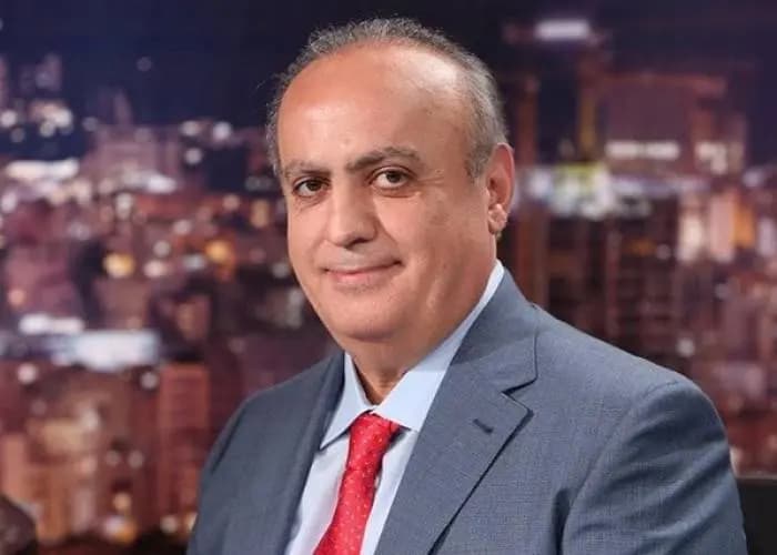 وهّاب ساخرًا: "بكاء ورثاء وغناء"!
