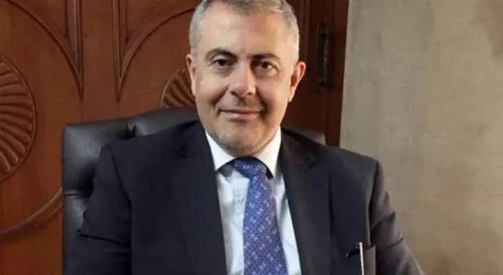 عبود يطالب المرشحين إزالة صورهم عن أعمدة الإنارة في بيروت