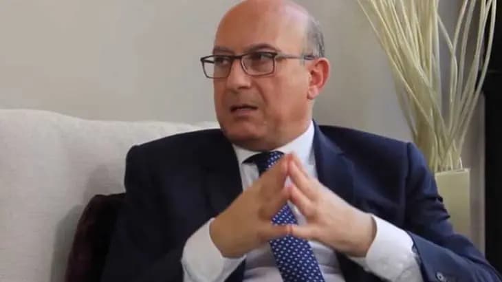 " هم رُسل سلام "...بخاش خلال وقفة تضامنية مع الأطباء والمؤسسات الاستشفائية في غـ.ـزة