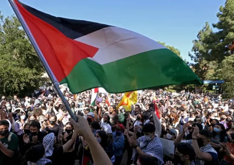 مسيراتٌ تضامنيةٌ مع غزة نظمها حزب الله في الجنوب