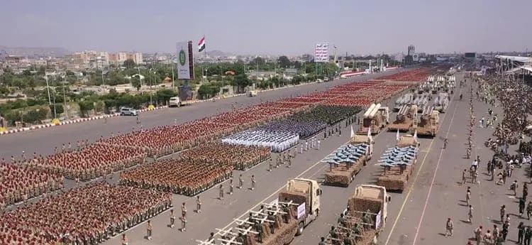القوات اليمنية تعرض مشاهد عمليتها في البحر الأحمر