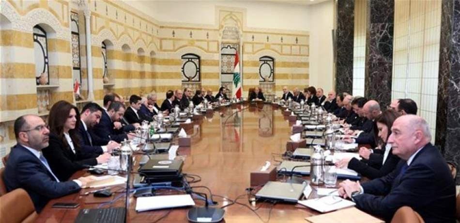 مجلس الوزراء يرفض إلغاء «الدقائق المجانية» في الخلوي